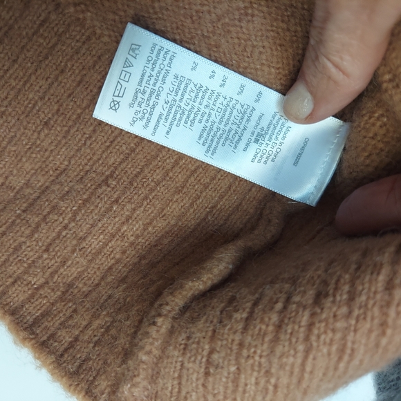 Madewell, Allston Double Button Cardigan sweater Colorblock, size M - Picture 7 of 9